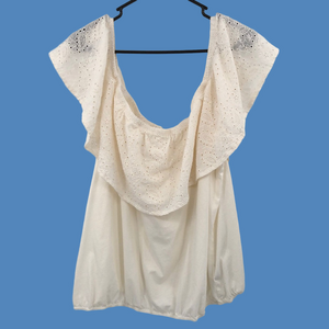 Torrid Size 3 On or Off Shoulder Paisley Eyelet Flounce